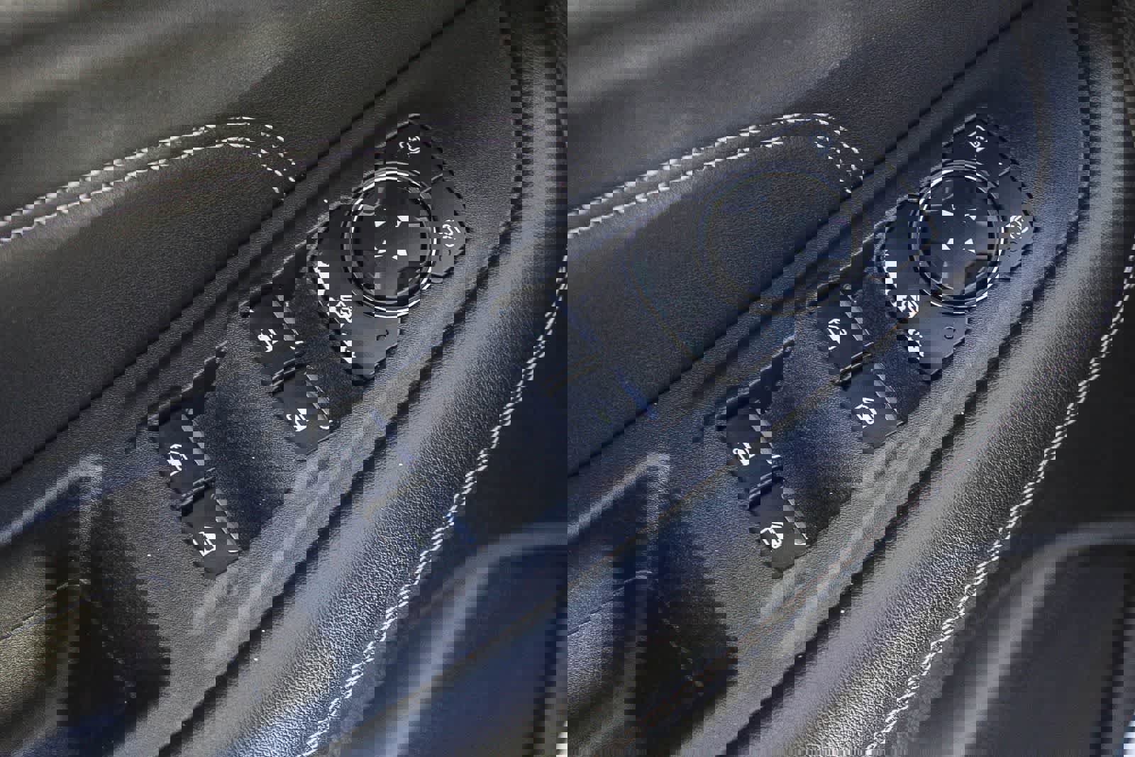 Used 2022 Ford Edge Titanium image 27