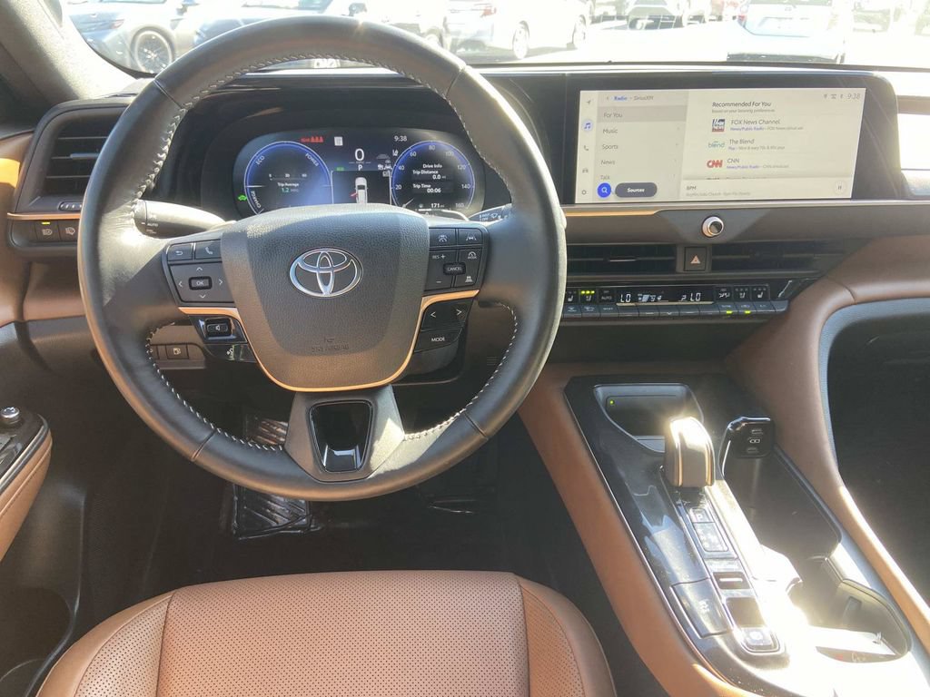Used 2025 Toyota Crown Signia AWD/4WD image 18