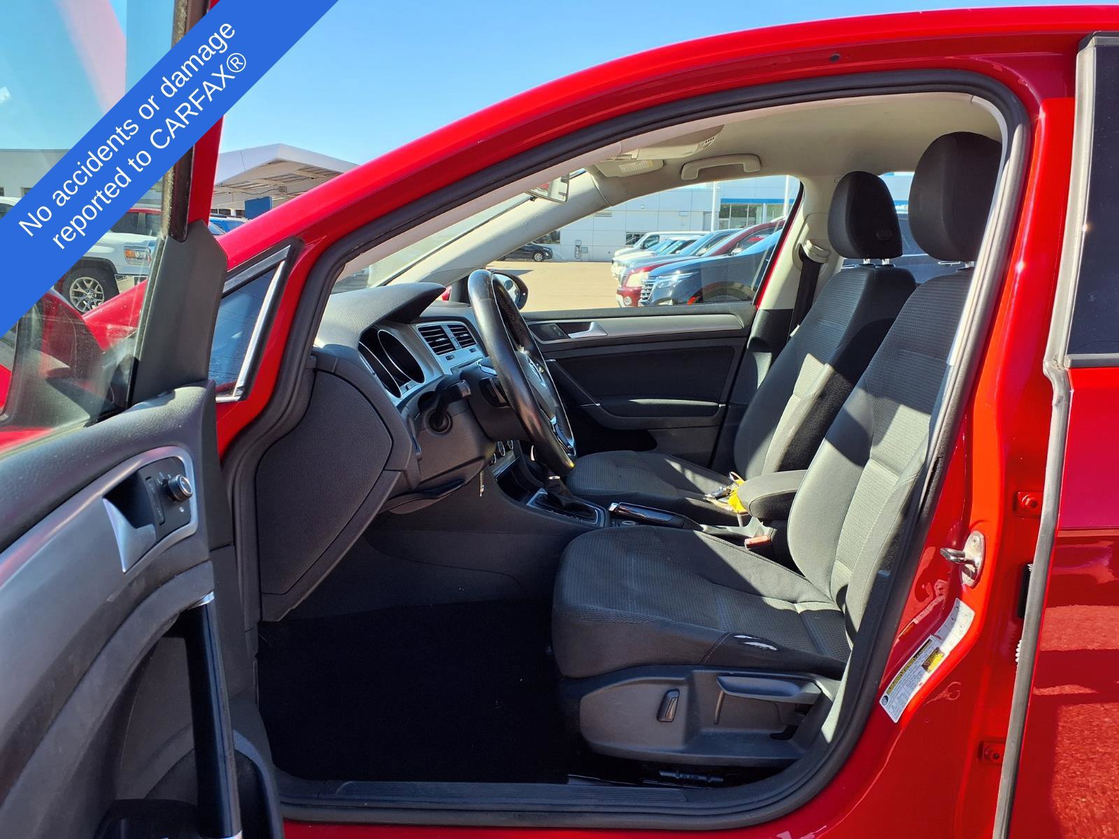 Used 2016 Volkswagen Golf S FWD image 18