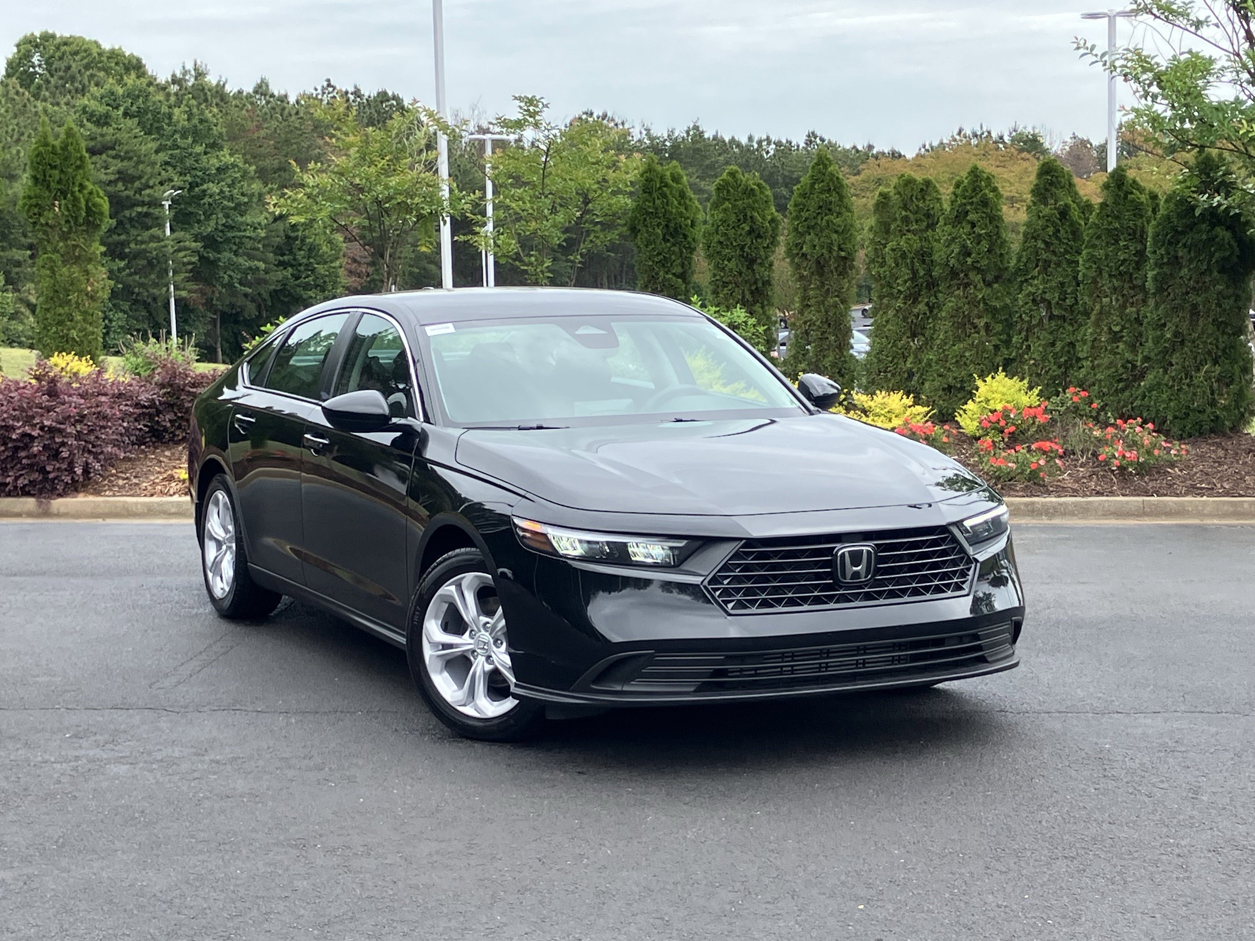 Used 2025 Honda Accord LX image 2