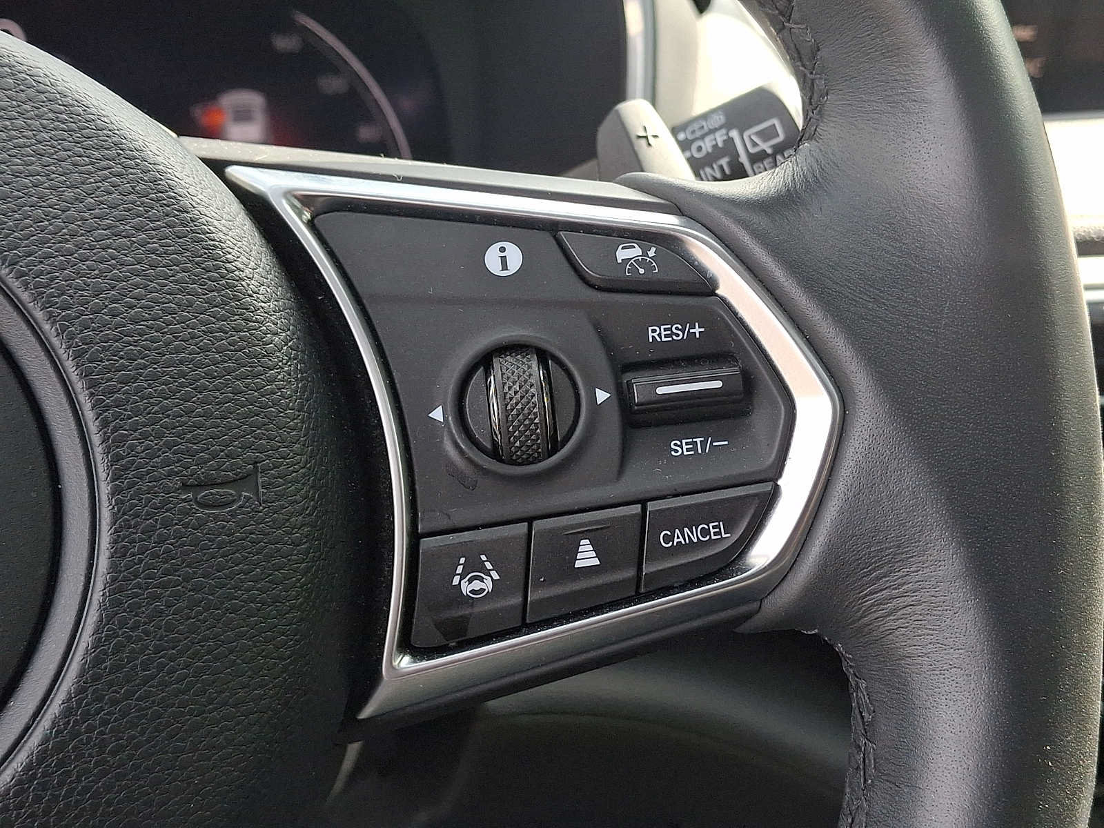 Used 2024 Acura MDX SH-AWD image 23