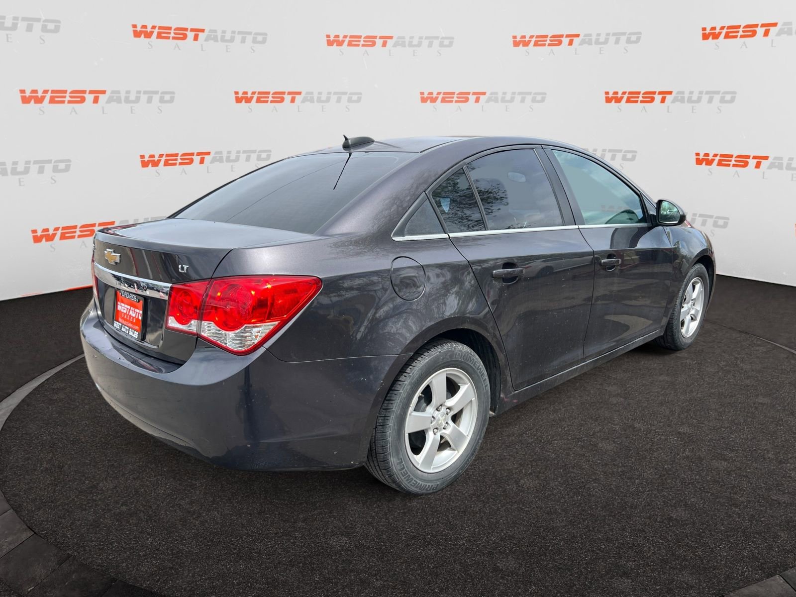 Used 2016 Chevrolet Cruze LT w/ Technology Package image 5