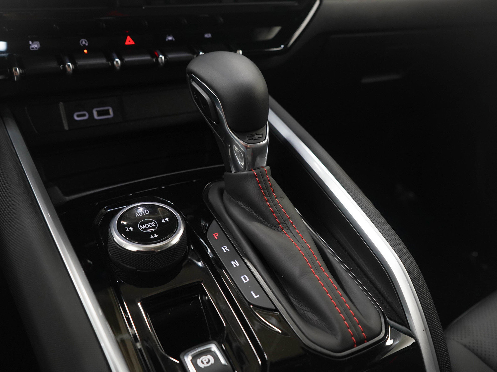 Used 2025 Chevrolet Colorado Z71 w/ Z71 Convenience Package 2 image 23