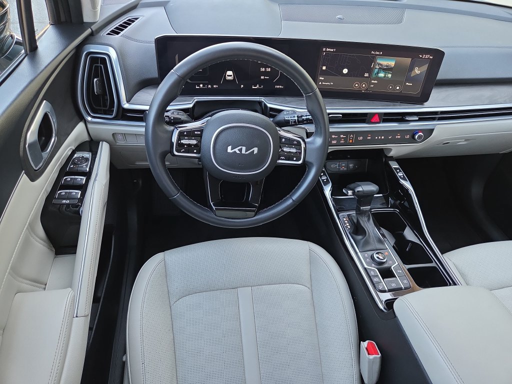 Used 2025 Kia Sorento SX AWD/4WD image 13