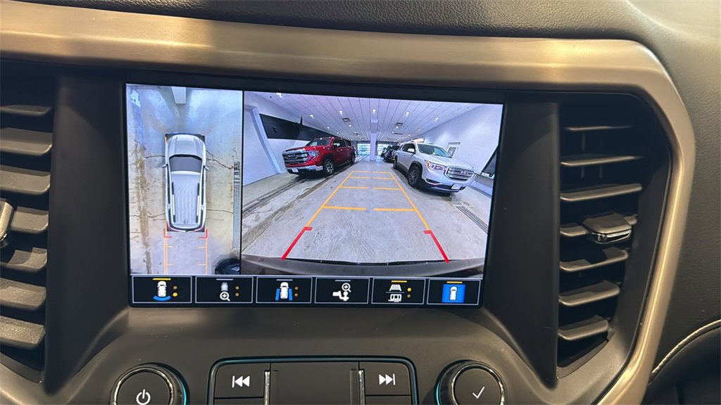 Used 2023 GMC Acadia Denali w/ Black Diamond Edition image 39