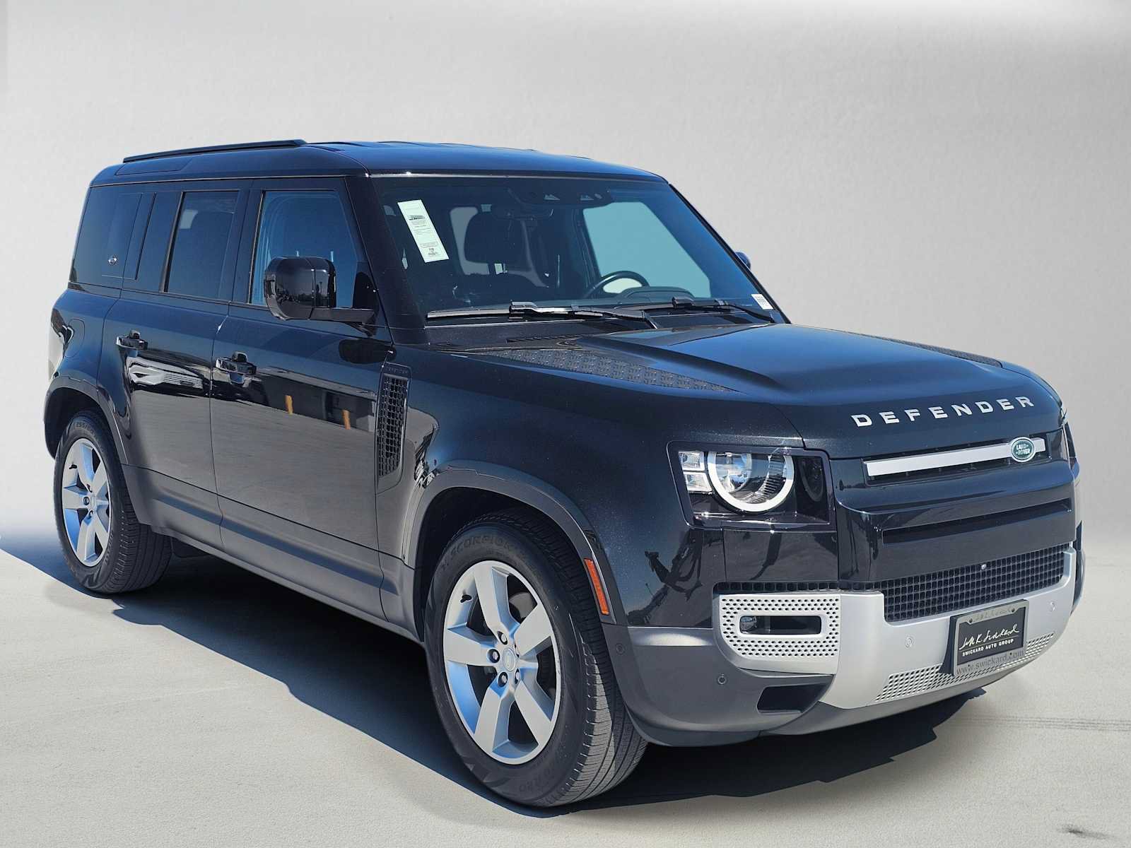 Used 2023 Land Rover Defender 110 AWD/4WD image 7