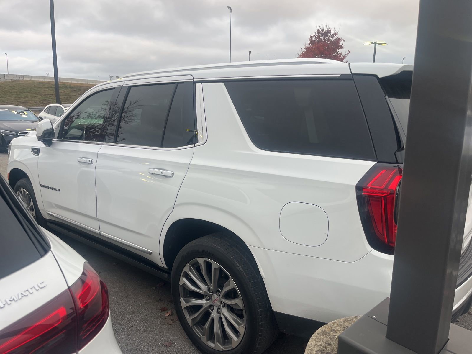 Used 2021 GMC Yukon Denali w/ Denali Ultimate Package image 7