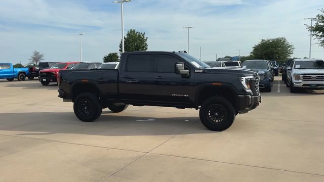 Used 2024 GMC Sierra 2500 AT4 w/ Technology Package AWD/4WD image 3