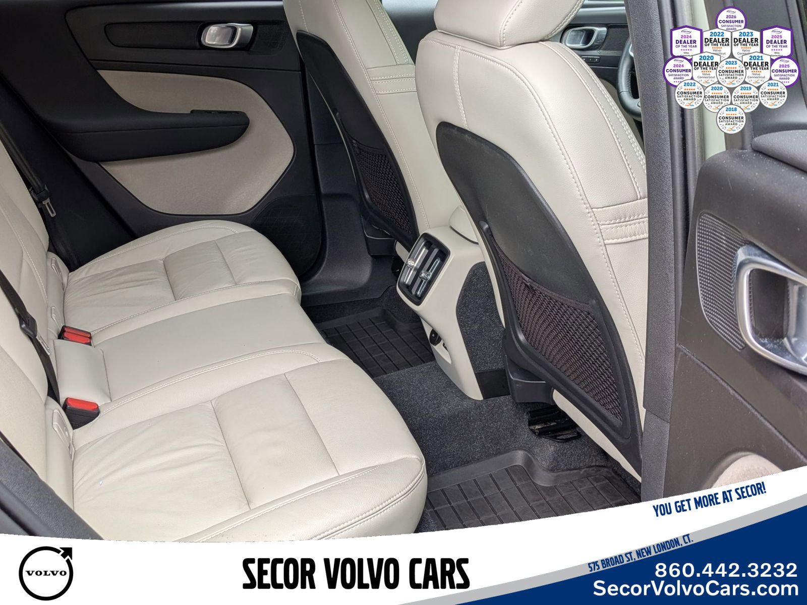 Certified 2023 Volvo XC40 B5 Plus w/ Driver Assist Package AWD/4WD image 27