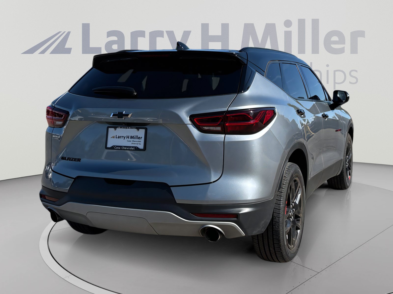 Used 2023 Chevrolet Blazer LT FWD image 5