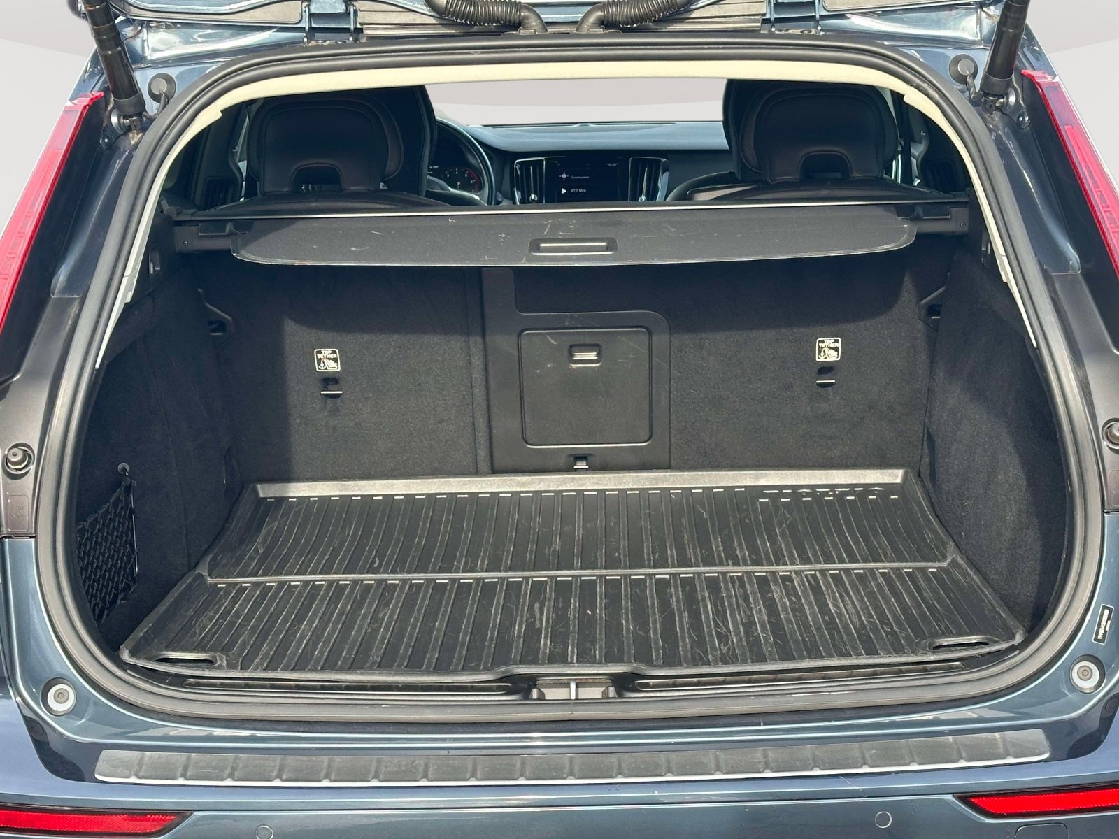 Used 2021 Volvo V60 T5 Cross Country w/ Advanced Package image 34