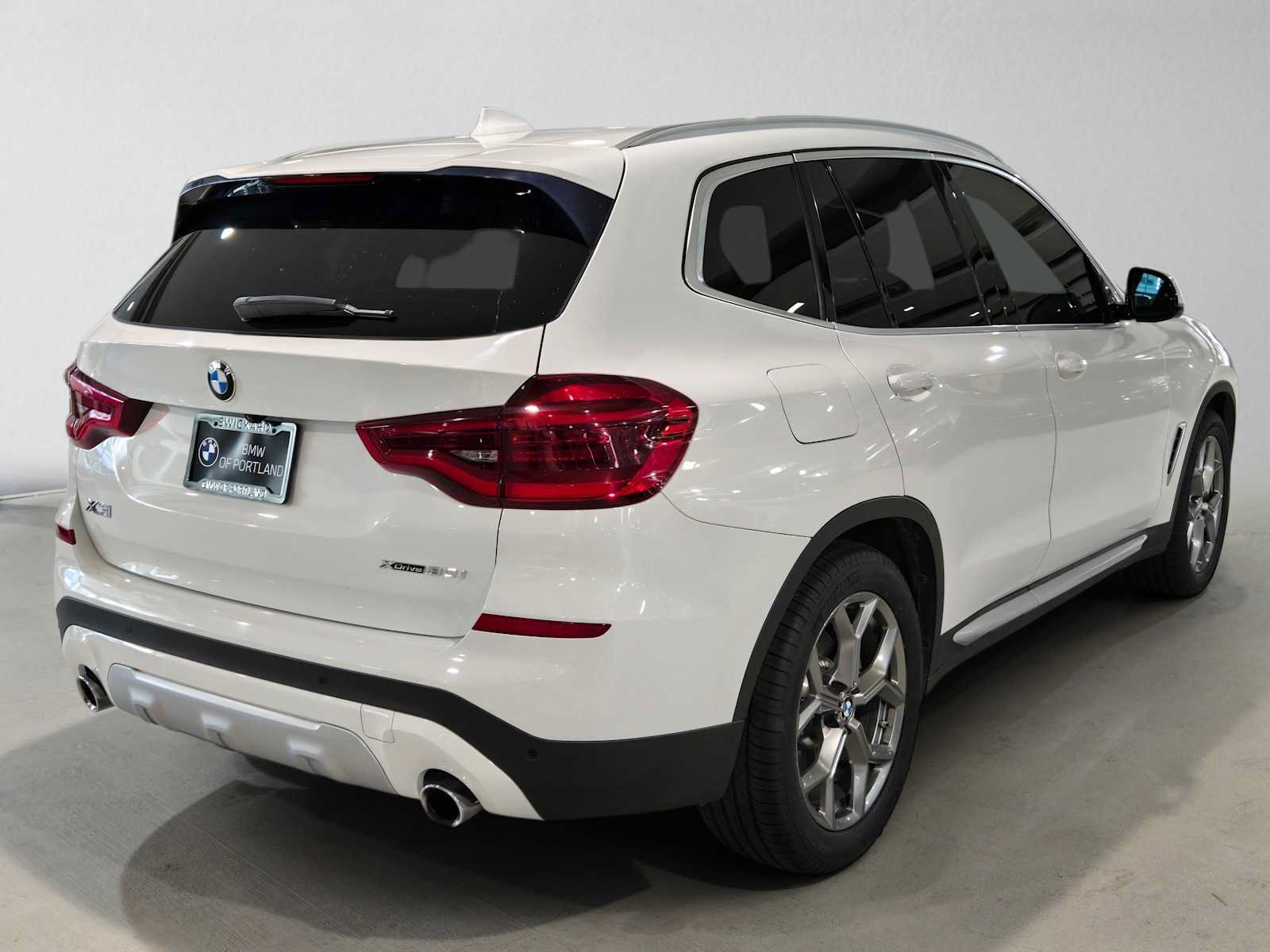 Used 2020 BMW X3 xDrive30i w/ Driving Assistance Package AWD/4WD image 3