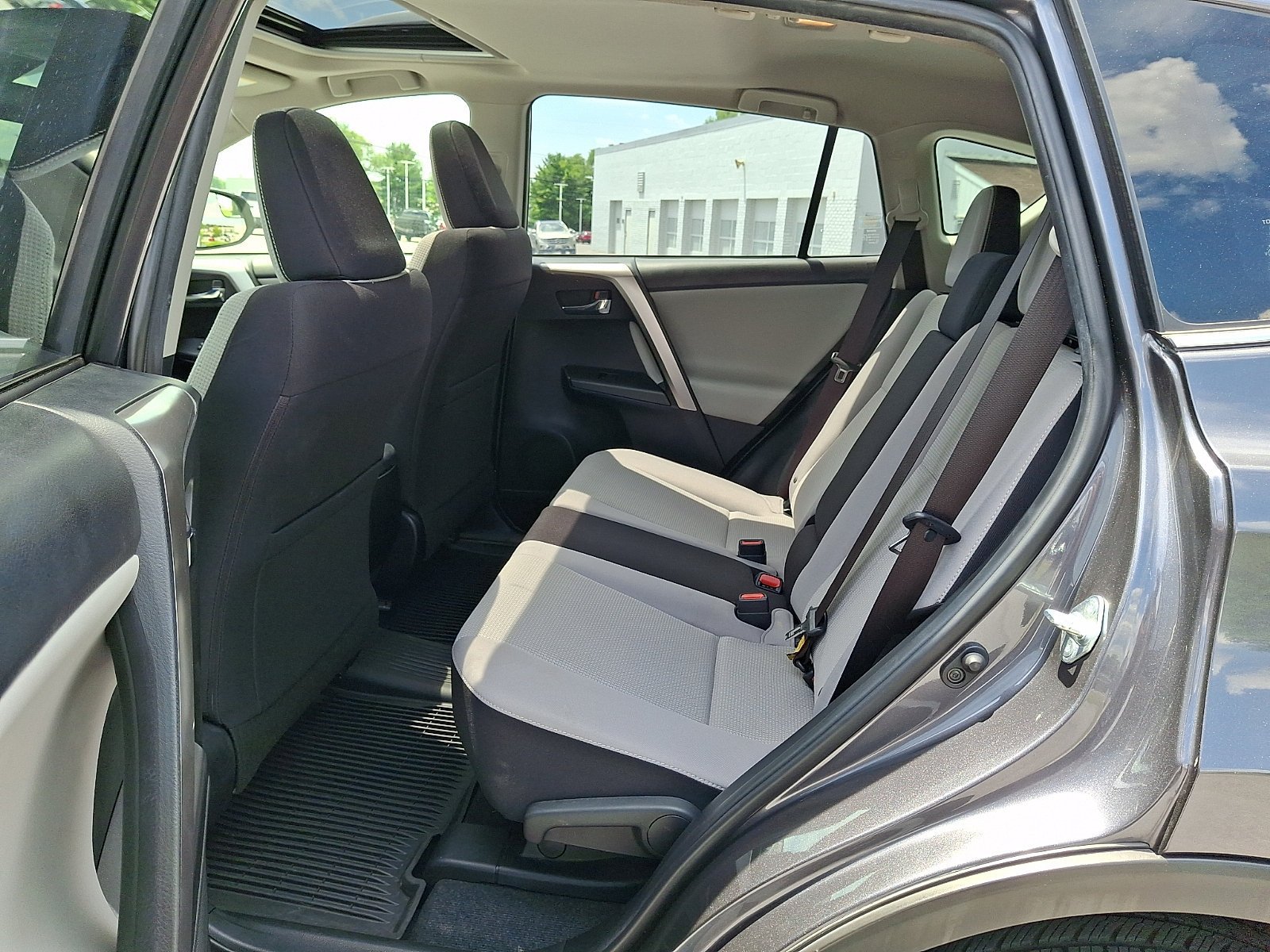 Used 2017 Toyota RAV4 XLE w/ All Weather Liner Package AWD/4WD image 11