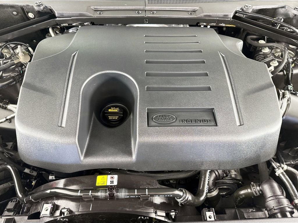 Used 2025 Land Rover Defender 130 S image 25