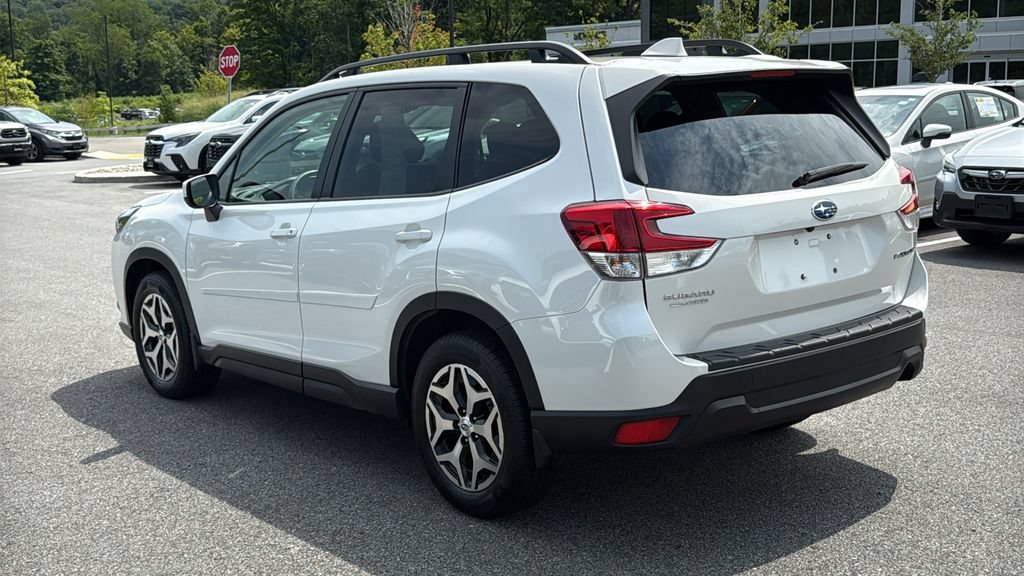 Certified 2023 Subaru Forester Premium AWD/4WD image 6