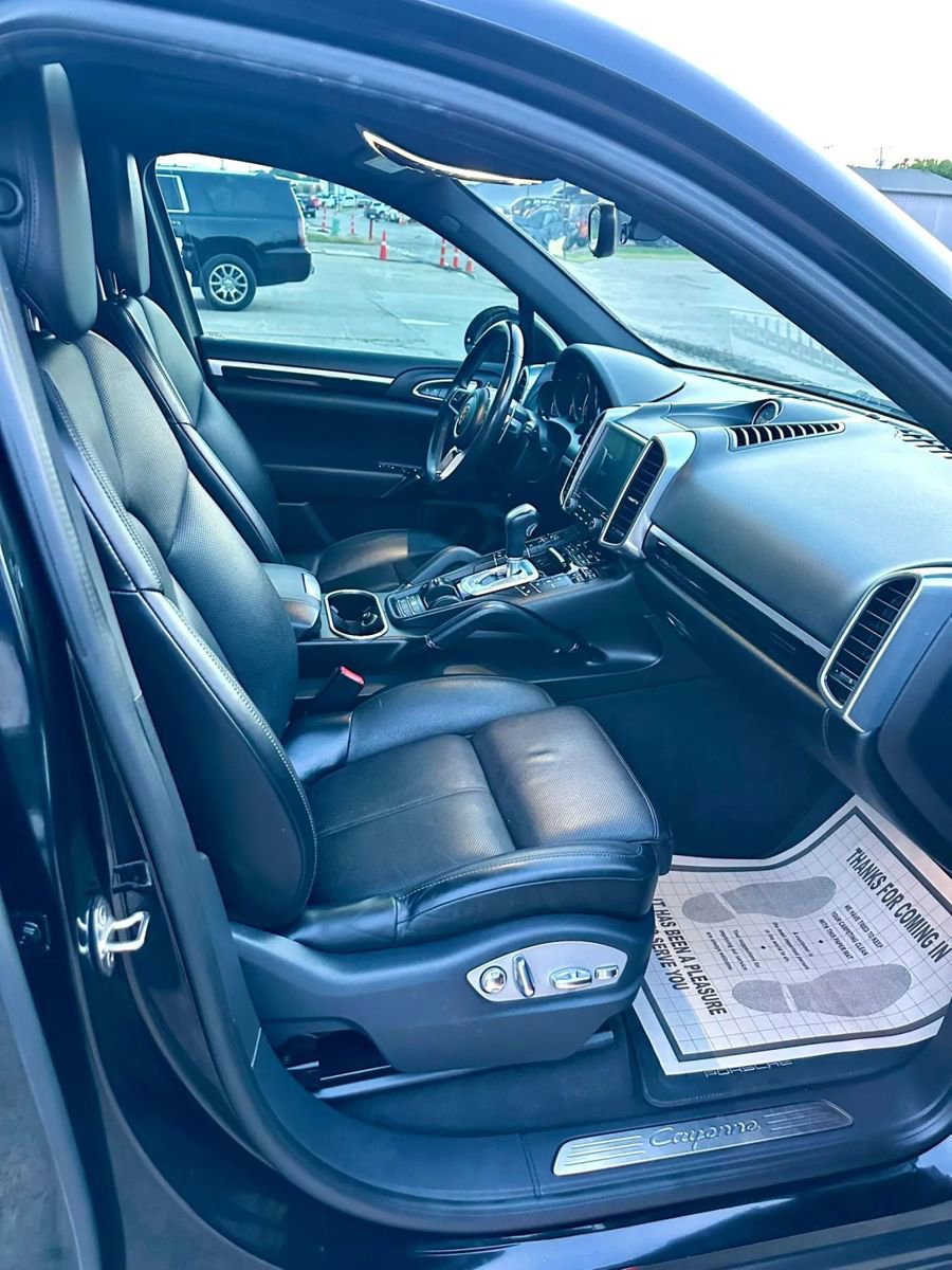 Used 2018 Porsche Cayenne AWD/4WD image 12