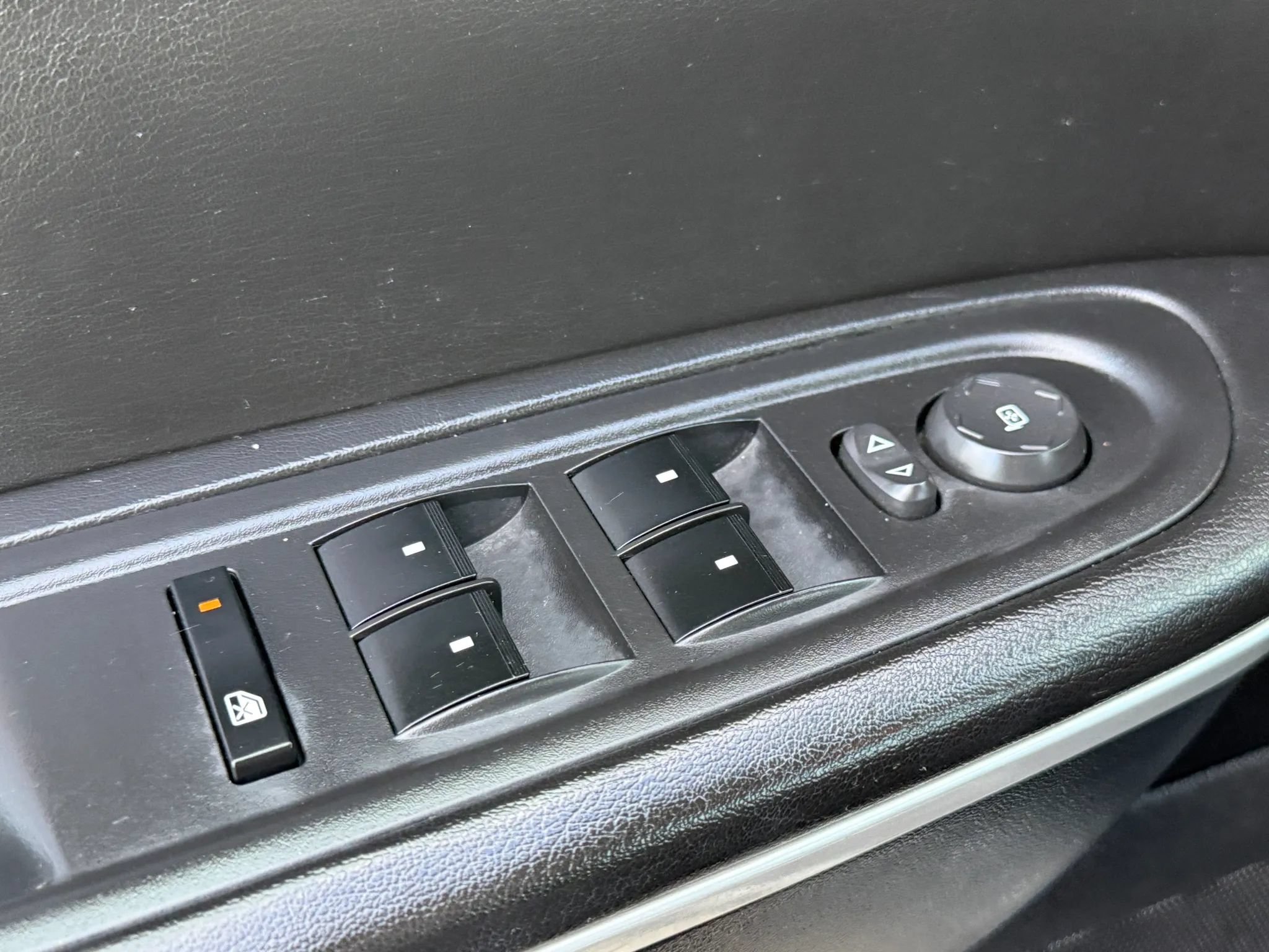 Used 2012 GMC Acadia SLE AWD/4WD image 24
