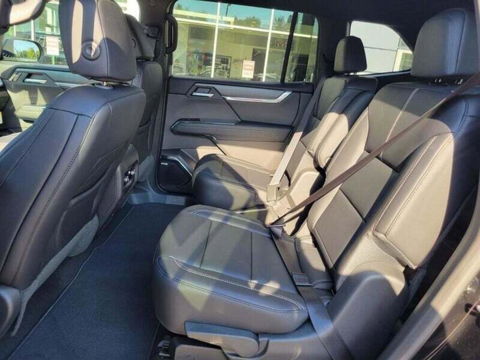 New 2026 GMC Acadia Elevation w/ Black Edition FWD image 27