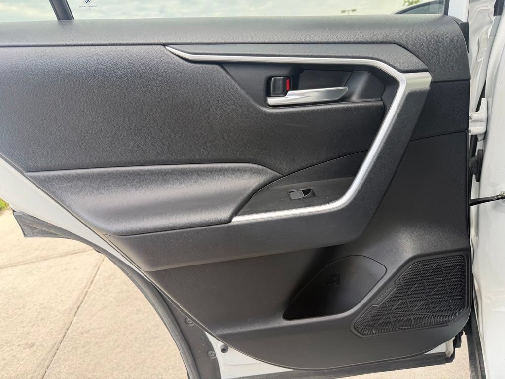 Used 2025 Toyota RAV4 XLE AWD/4WD image 22