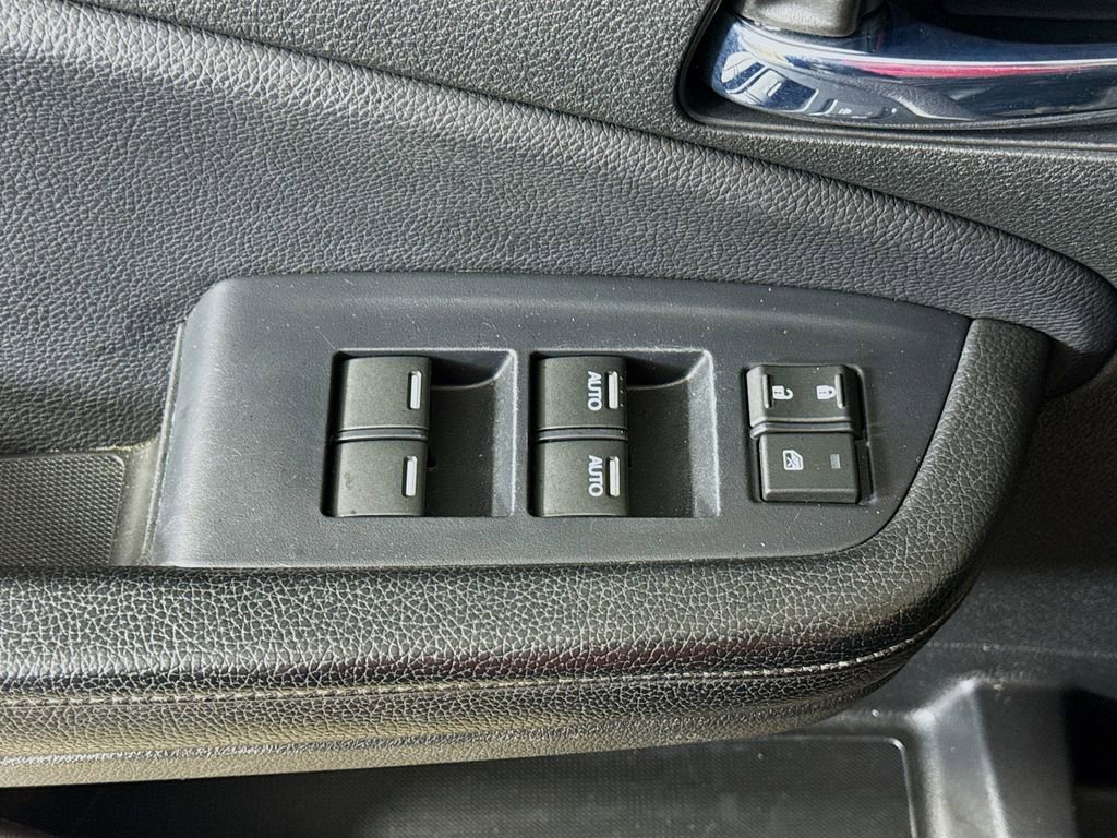 Used 2019 Honda Pilot Touring image 16