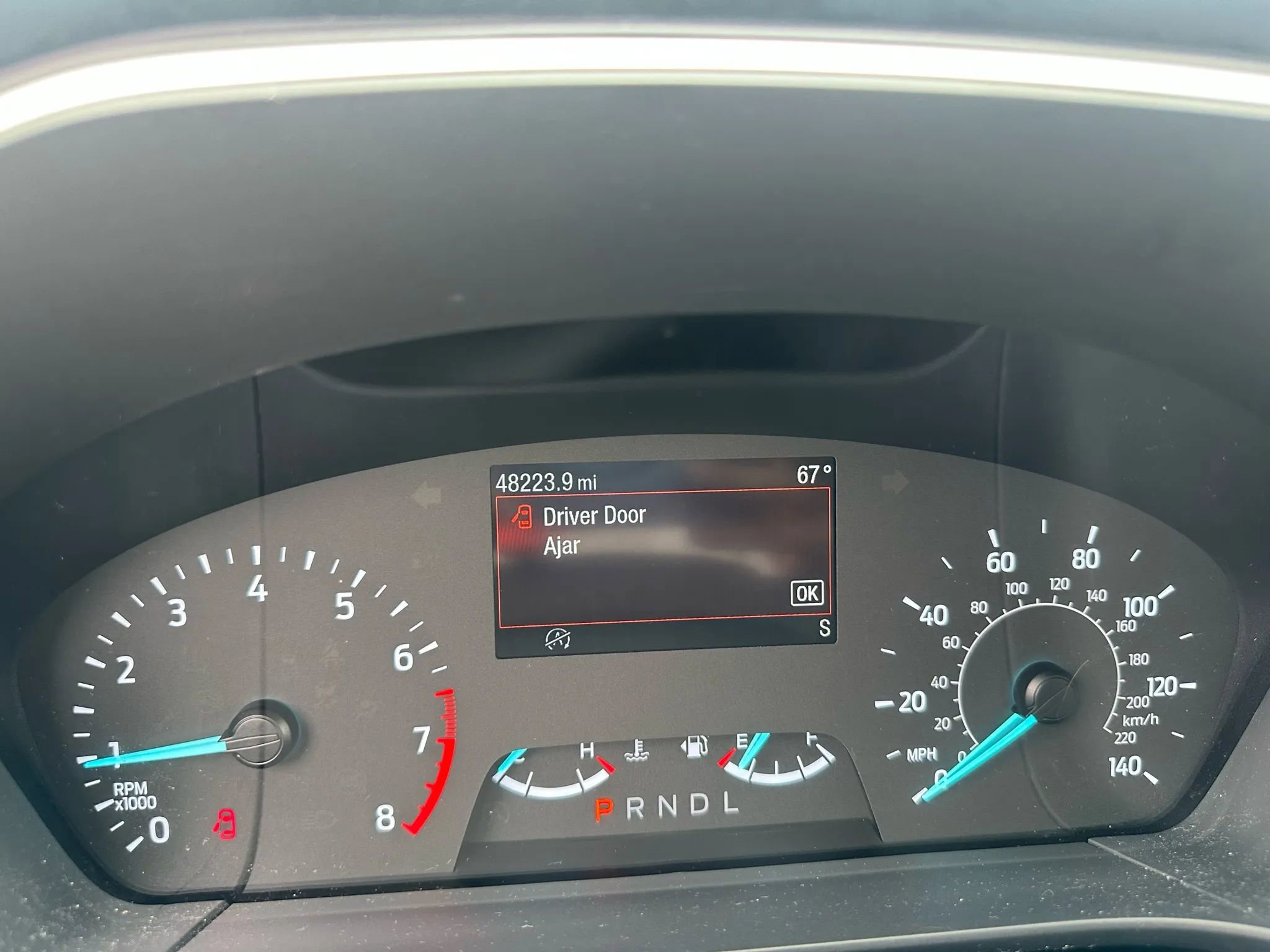 Used 2022 Ford Escape SE w/ SE Sport Appearance Package image 16