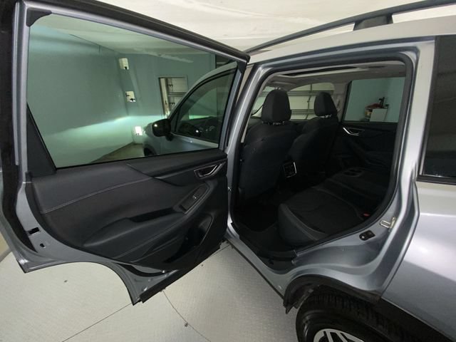 Used 2020 Subaru Forester Premium AWD/4WD image 22