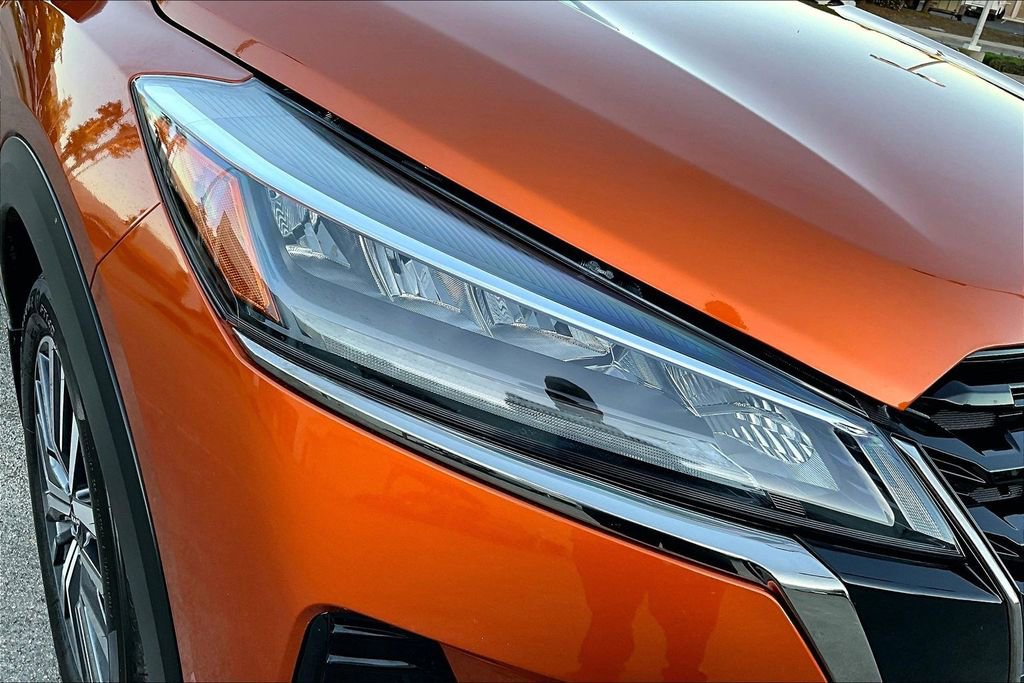 Used 2023 Nissan Kicks SR image 32