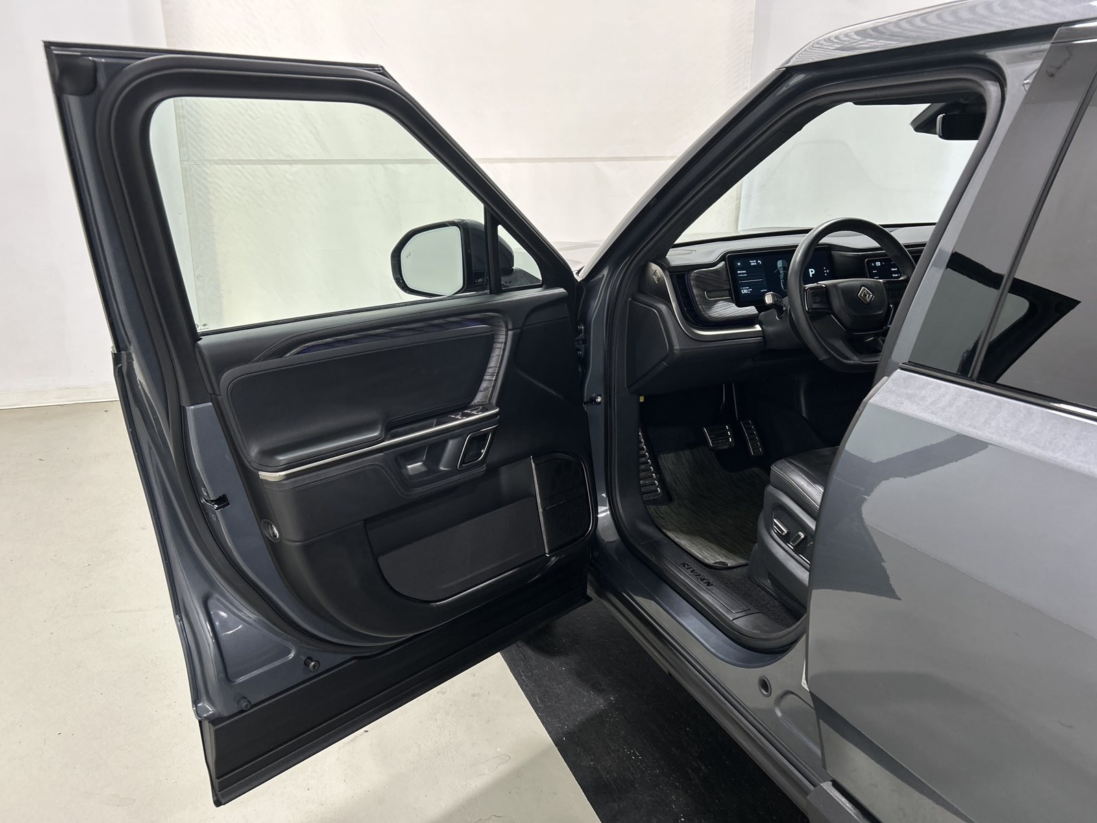 Used 2023 Rivian R1T Adventure Quad AWD/4WD image 16