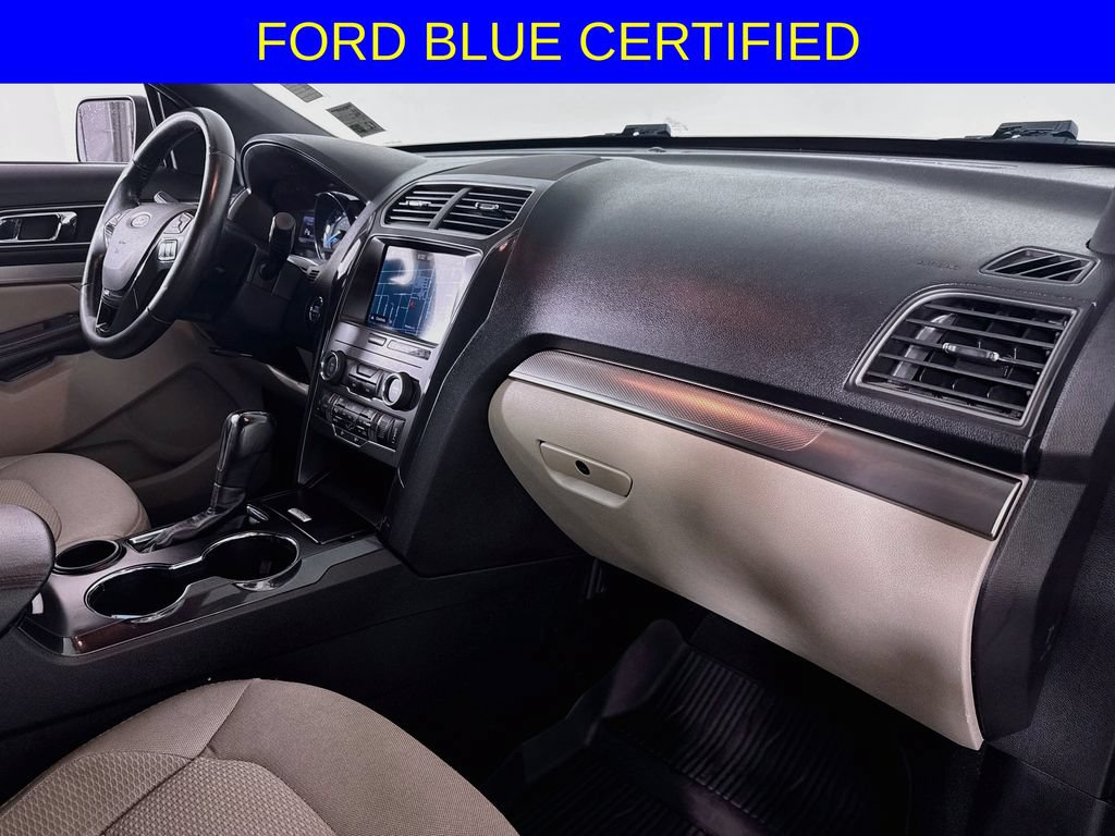 Certified 2019 Ford Explorer XLT w/ Equipment Group 201A FWD image 32