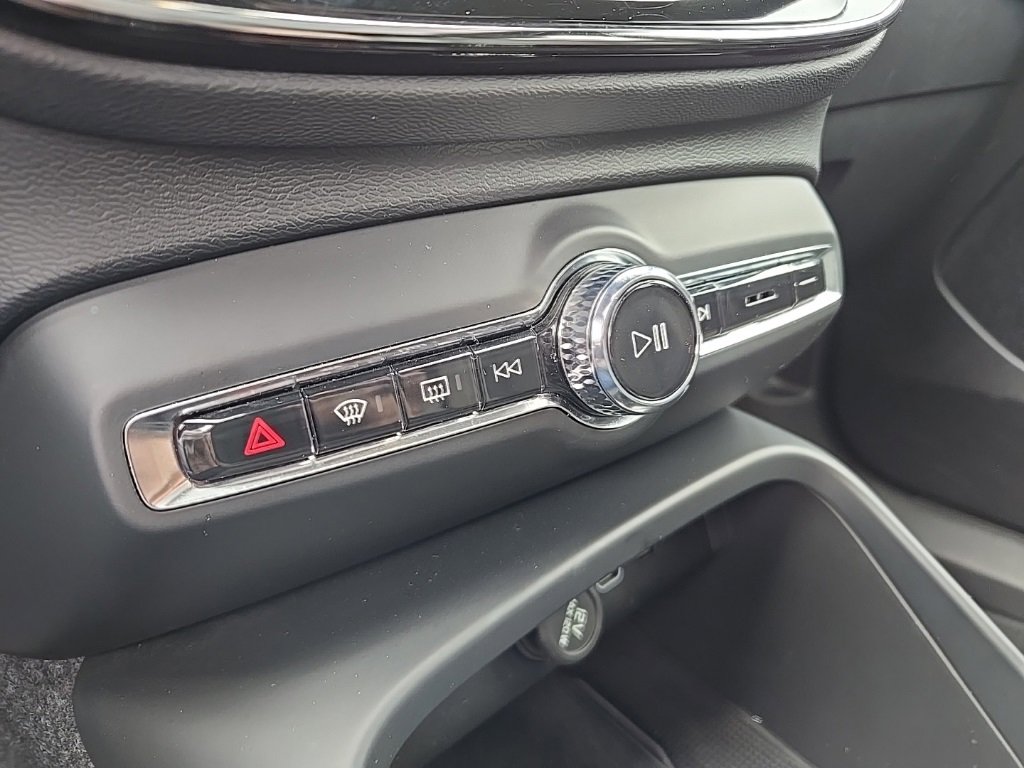 Certified 2023 Volvo C40 P8 Recharge Plus w/ Climate Package image 22