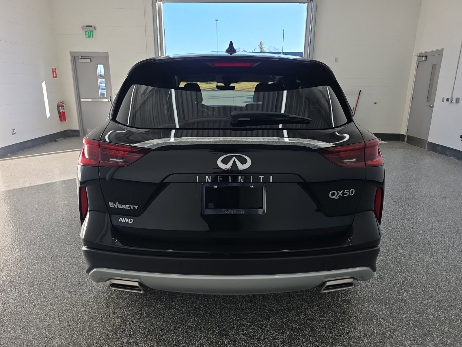 New 2025 INFINITI QX50 Pure image 4