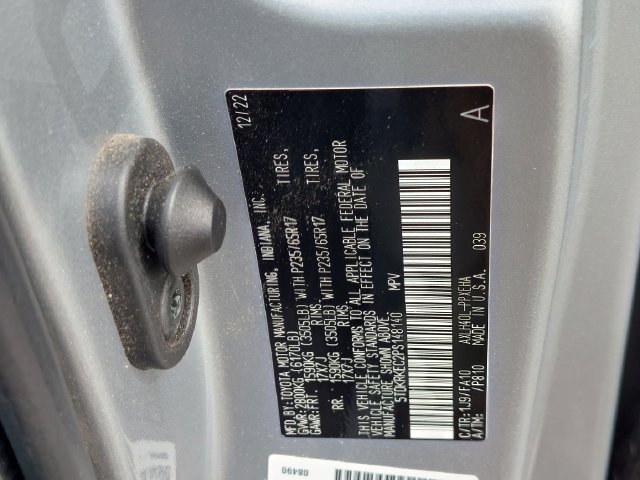 Certified 2023 Toyota Sienna LE FWD image 35