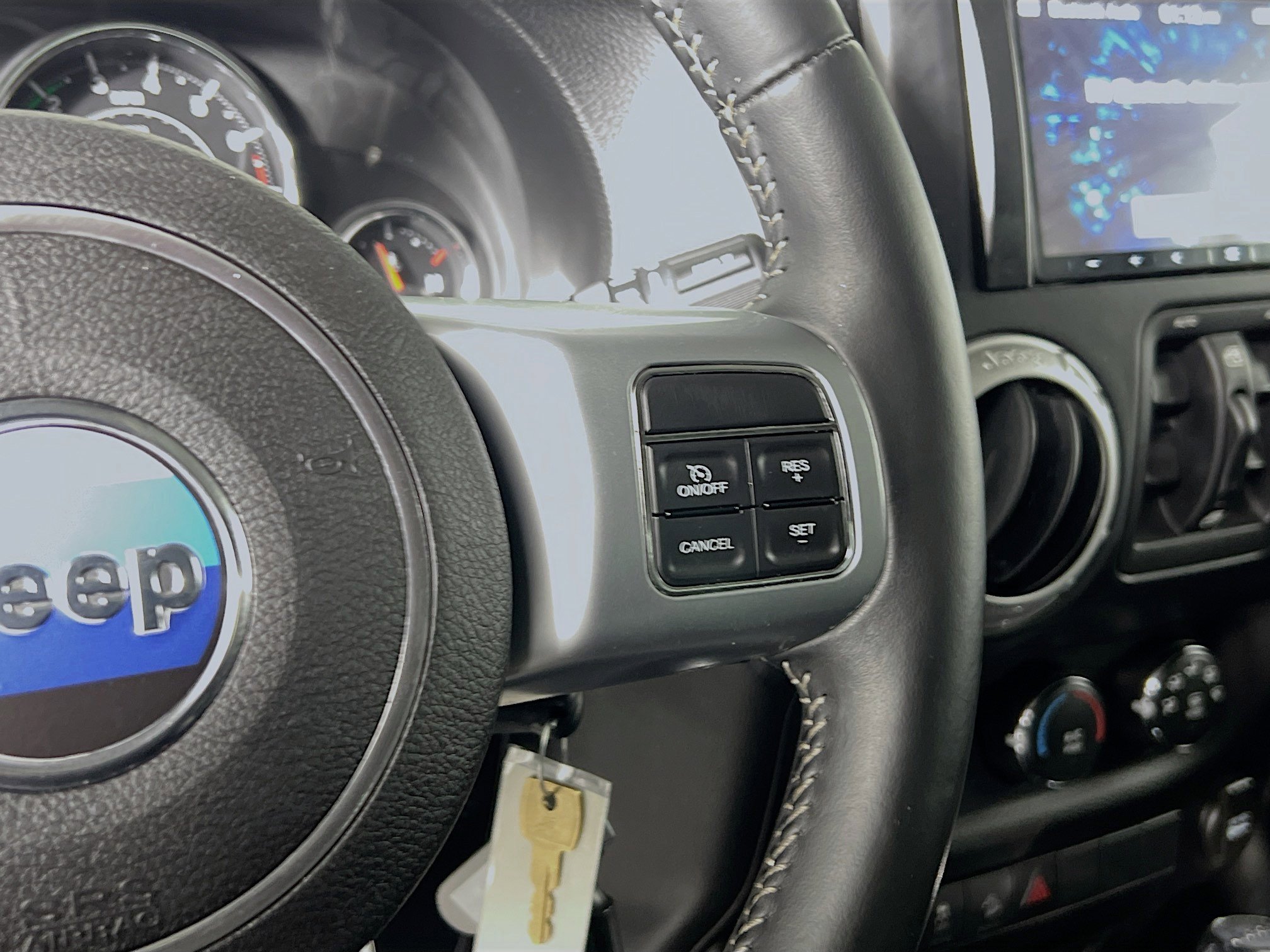 Used 2012 Jeep Wrangler Unlimited Freedom Edition image 20