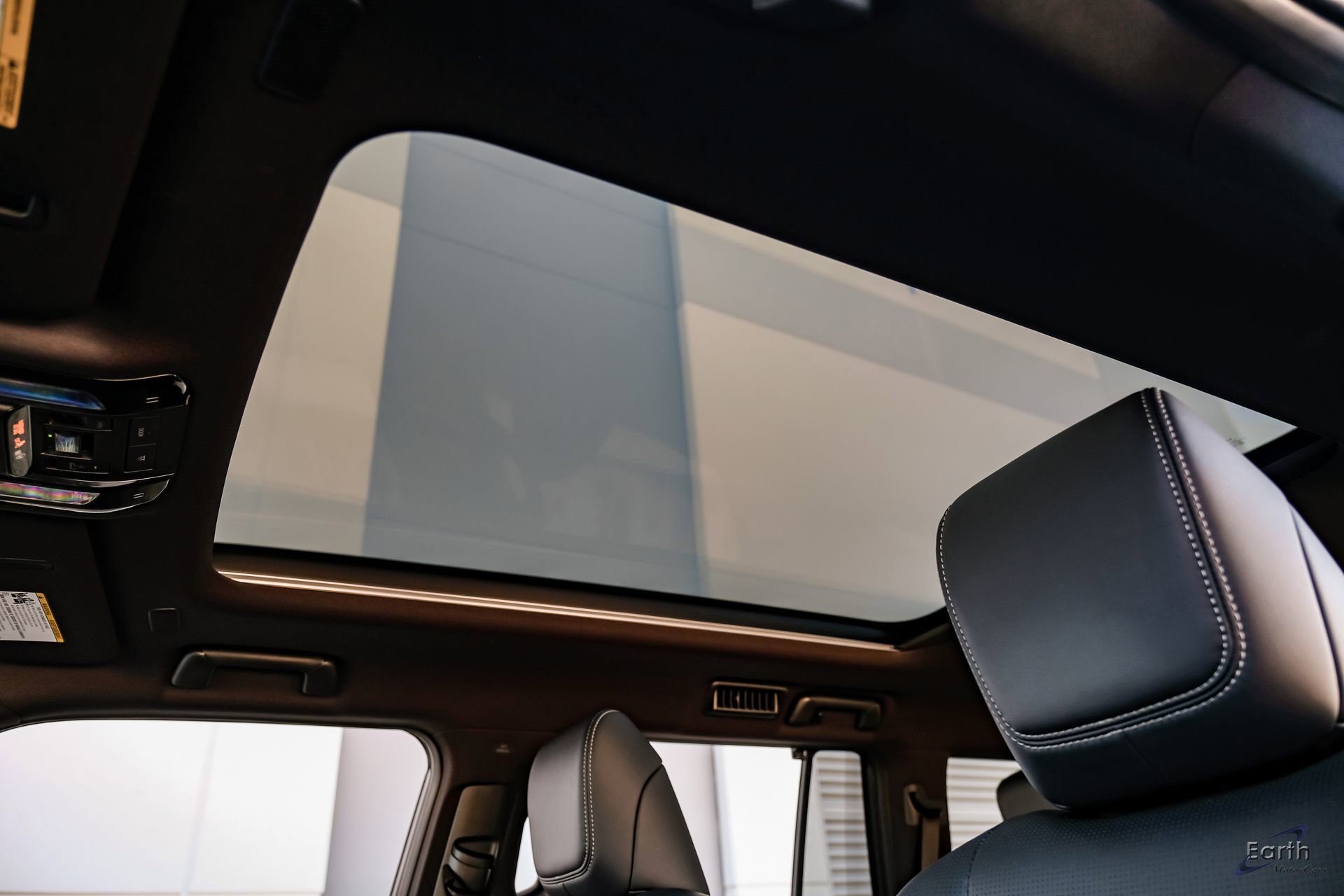 Used 2025 Lexus GX 550 550 Luxury+ HUD Traffic LIFTED w/ Accessory Package (2T) image 33