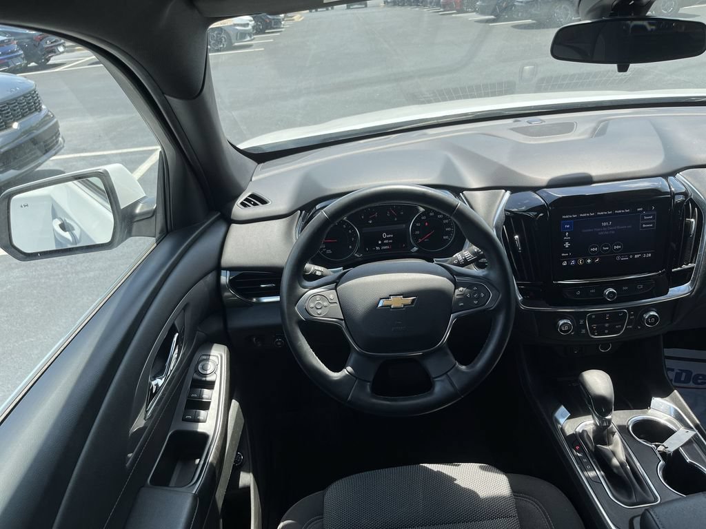 Used 2023 Chevrolet Traverse LT AWD/4WD image 20
