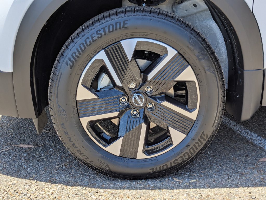 New 2026 Nissan Kicks SV w/ Cold Weather Package AWD/4WD image 9
