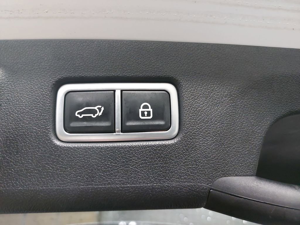 Used 2023 Kia Sorento SX Prestige image 13