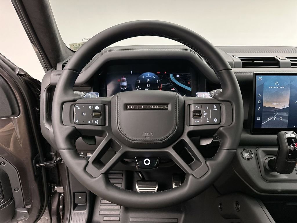 Certified 2025 Land Rover Defender 110 image 15