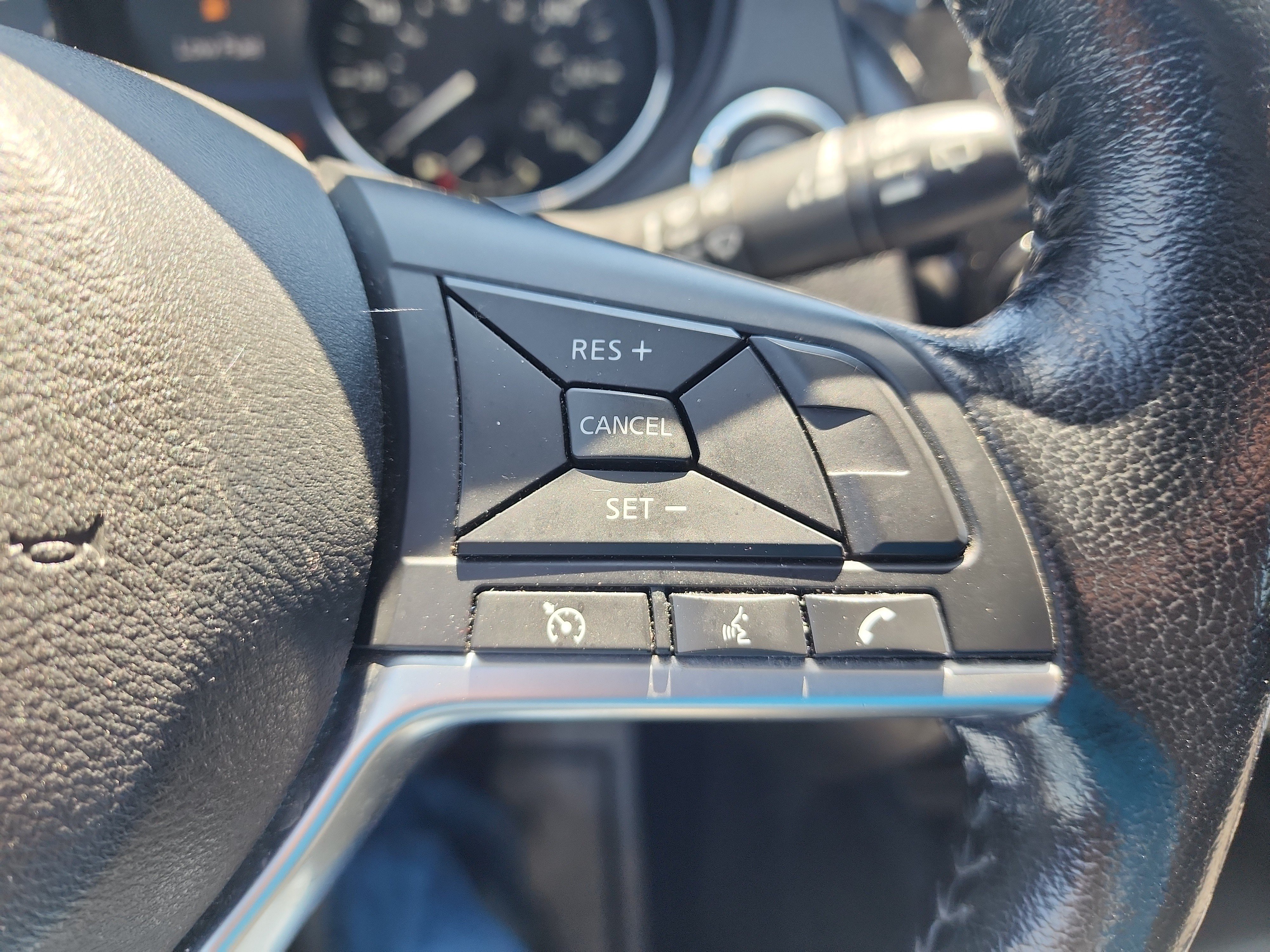 Used 2021 Nissan Rogue Sport SV AWD/4WD image 18