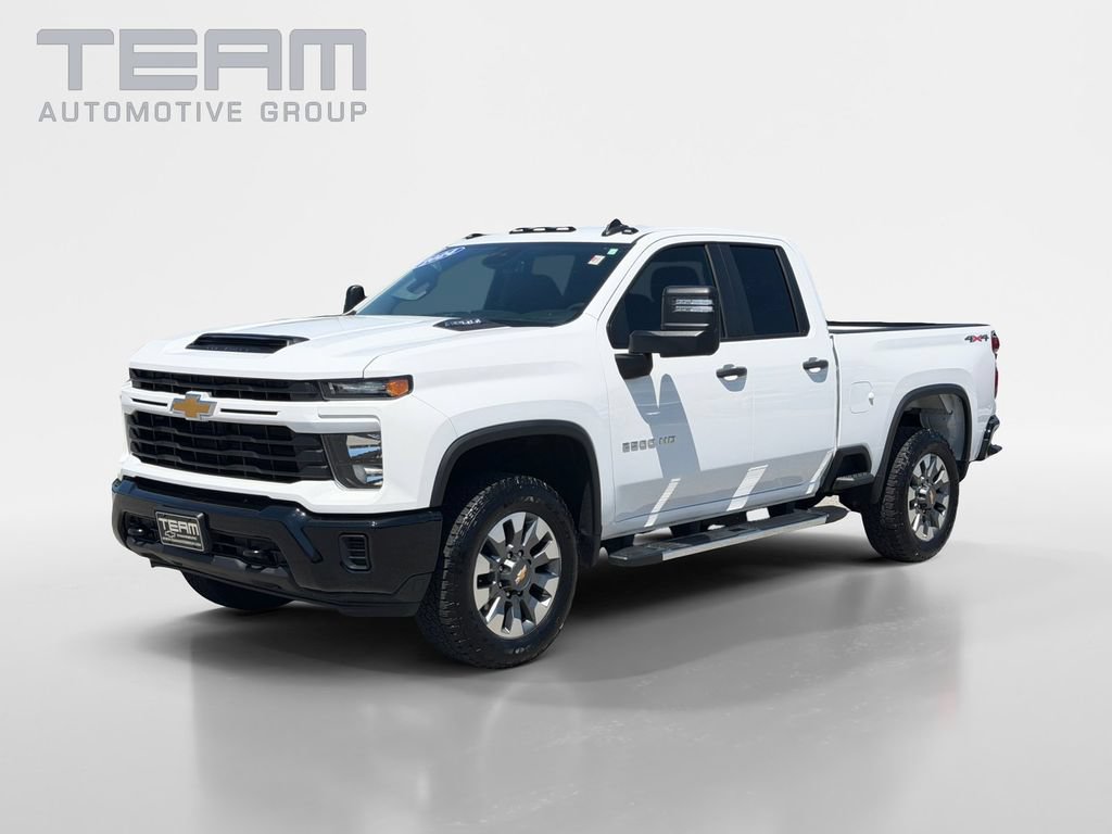 Used 2024 Chevrolet Silverado 2500 Custom w/ Custom Value Package AWD/4WD image 3