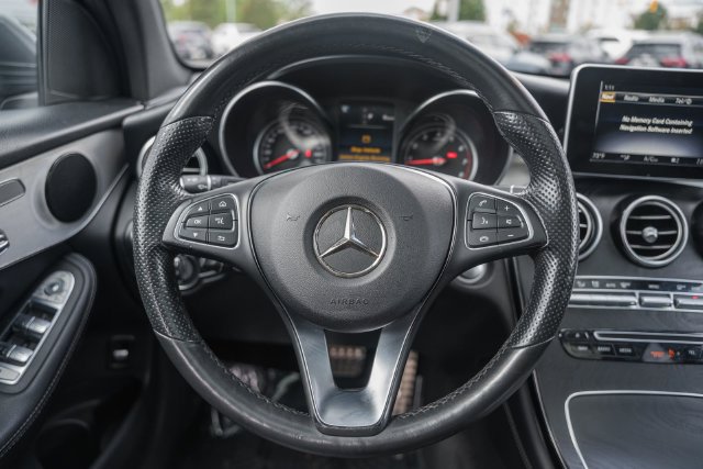 Used 2019 Mercedes-Benz GLC 300 4MATIC image 30