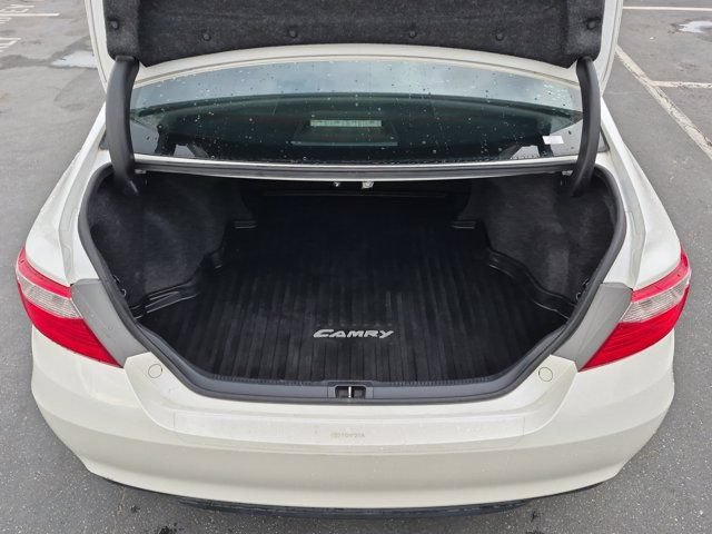Used 2017 Toyota Camry XSE w/ Moonroof Package FWD image 10