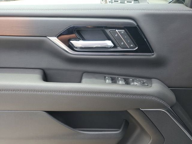 New 2026 GMC Yukon Denali RWD image 17