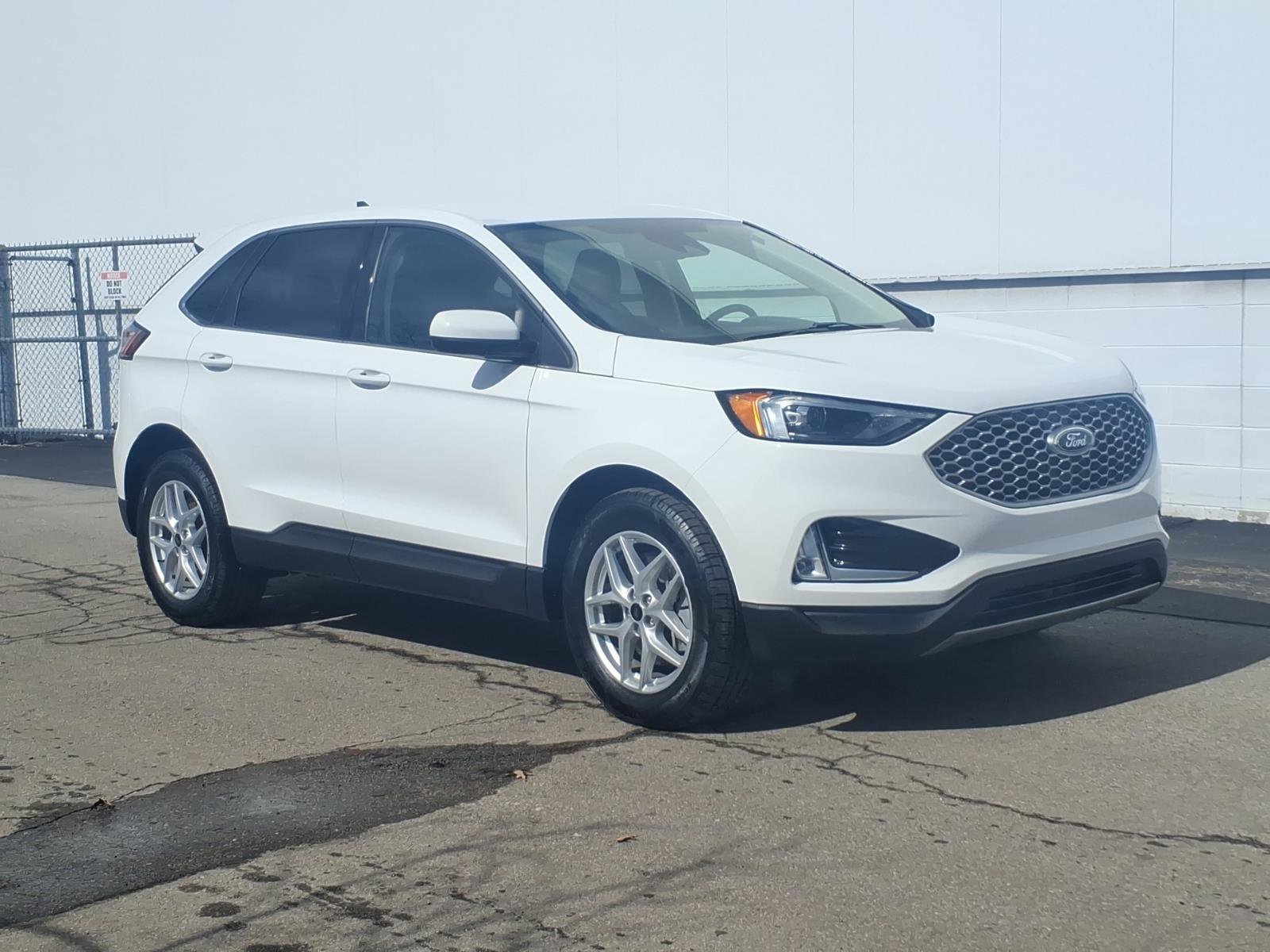 Used 2023 Ford Edge SEL w/ Convenience Package