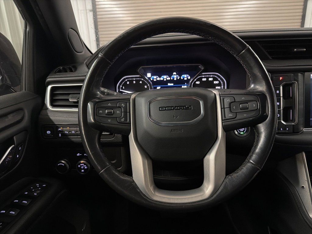 Used 2021 GMC Yukon Denali w/ Denali Premium Package image 30