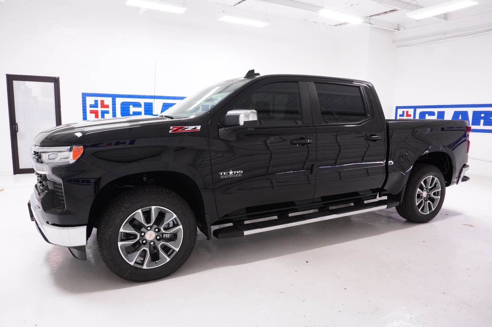 New 2026 Chevrolet Silverado 1500 LT w/ Texas Edition Plus AWD/4WD image 8