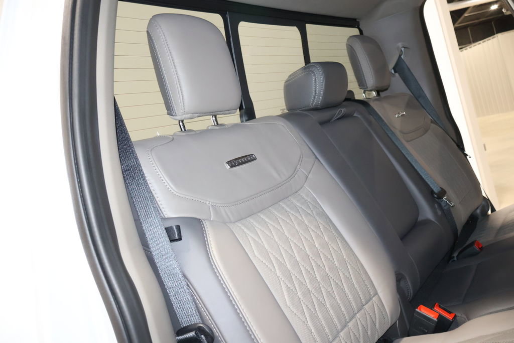 Used 2025 Ford F250 Platinum w/ Platinum Plus Package image 46