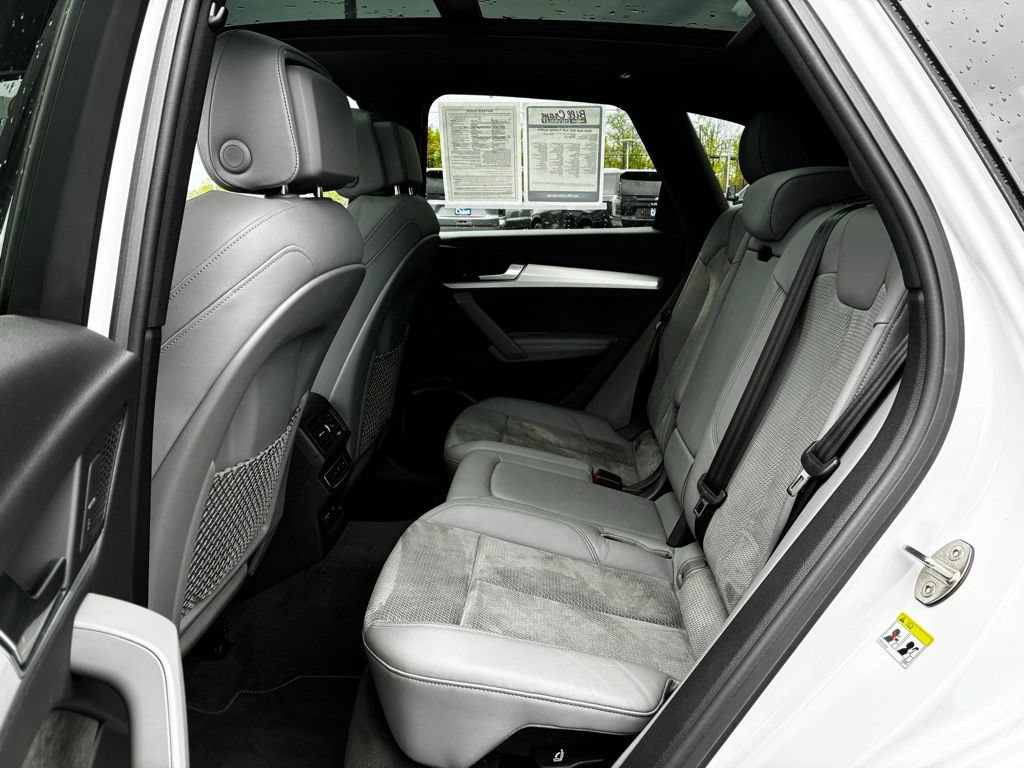 Used 2020 Audi SQ5 Prestige w/ Prestige Package AWD/4WD image 37