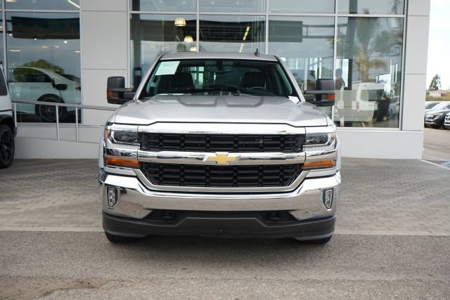 Used 2018 Chevrolet Silverado 1500 LT w/ Max Trailering Package AWD/4WD image 3