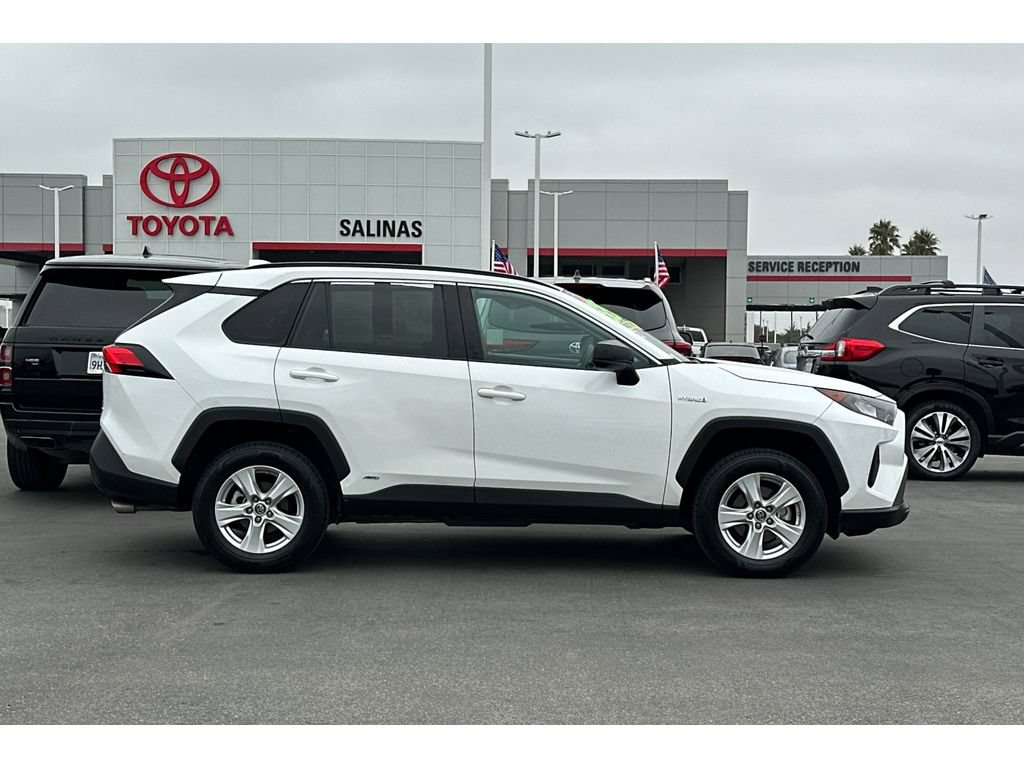 Certified 2020 Toyota RAV4 LE AWD/4WD image 3